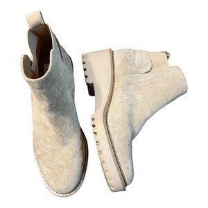 DV Dolce Vita Rango Chunky Heel Suede Vegan Light Tan Booties Size 8